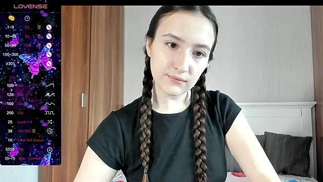 Snapshot of Cute__Nana chatting on 09-29-25, 06:20 Cute Nana online show from 09-29-25, 06:20