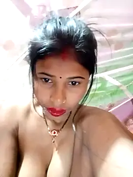 Snapshot of Miss_triha chatting on 03-18-25, 08:05 Miss triha online show from 03-18-25, 08:05