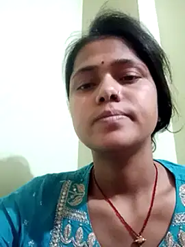 Snapshot of Miss_triha chatting on 03-02-25, 11:28 Miss triha online show from 03-02-25, 11:28