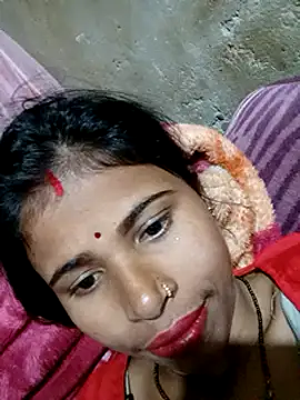 Snapshot of Miss_triha chatting on 02-25-25, 06:03 Miss triha online show from 02-25-25, 06:03