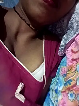 Snapshot of Miss_triha chatting on 09-16-25, 03:35 Miss triha online show from 09-16-25, 03:35