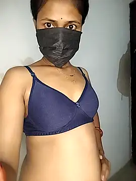 Snapshot of Miss_triha chatting on 09-21-25, 06:24 Miss triha online show from 09-21-25, 06:24