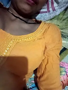 Snapshot of Miss_triha chatting on 09-18-25, 03:59 Miss triha online show from 09-18-25, 03:59