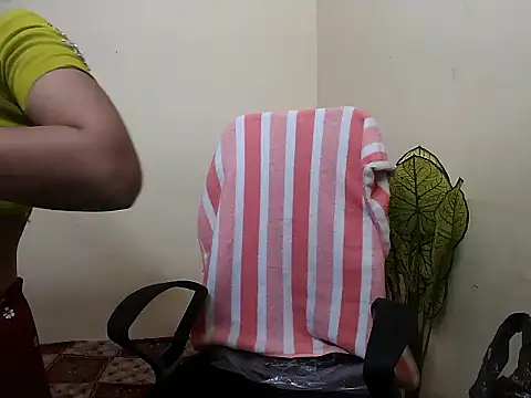 Rubi-Ji online show from 10-11-25, 03:35