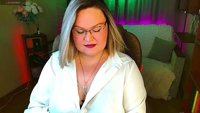 Vivien  wet online show from 11-22-25, 04:06