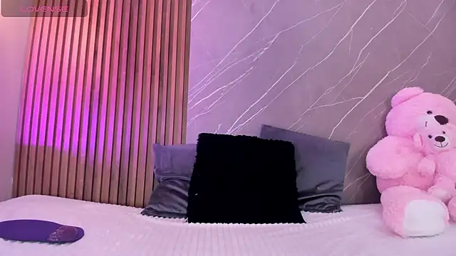 ariana jhonson1 online show from 10-16-25, 12:46