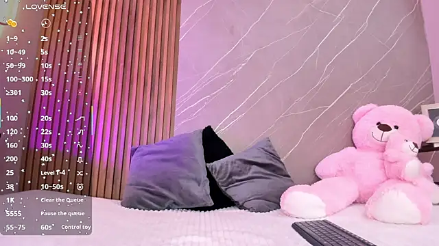 ariana jhonson1 online show from 10-15-25, 12:46