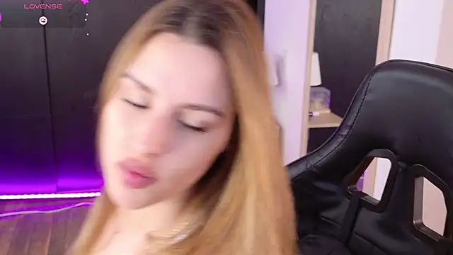 Snapshot of yourdream_6 chatting on 02-24-26, 06:09 yourdream 6 online show from 02-24-26, 06:09