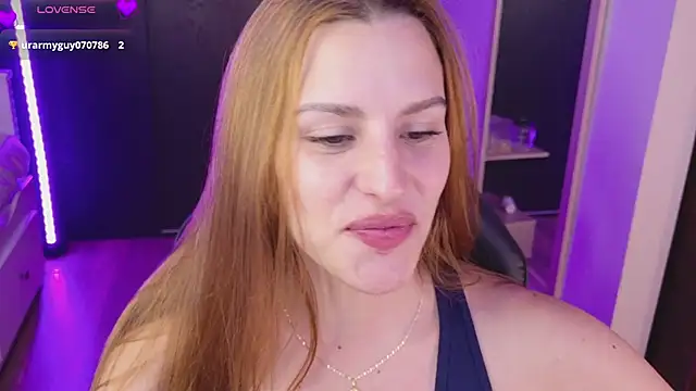 Snapshot of yourdream_6 chatting on 11-06-25, 01:53 yourdream 6 online show from 11-06-25, 01:53