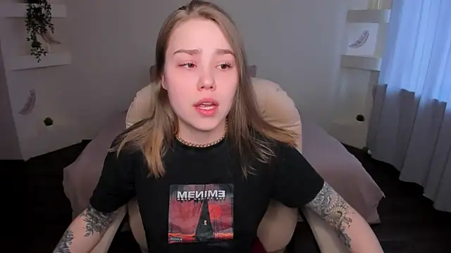 YourMegan online show from 04-13-26, 04:38