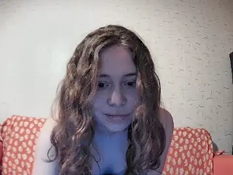 Snapshot of girliemilk chatting on 03-21-25, 05:23 girliemilk online show from 03-21-25, 05:23