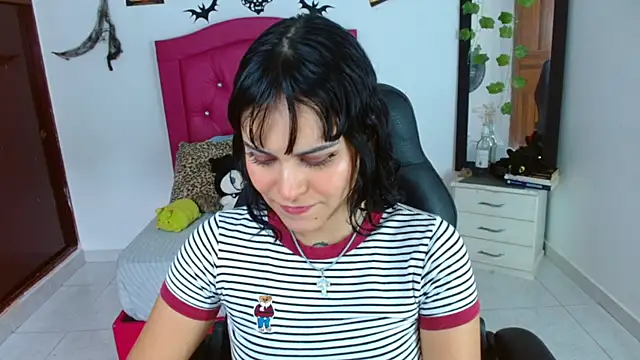 Snapshot of veronica_luar chatting on 07-21-26, 08:21 veronica luar online show from 07-21-26, 08:21