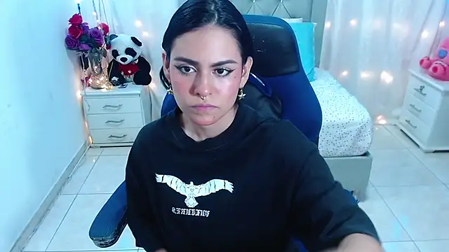 veronica luar online show from 03-13-25, 03:33