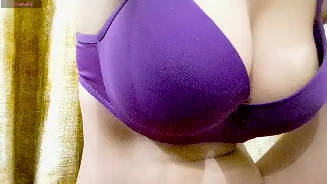 RAYI 01 online show from 10-14-25, 04:18