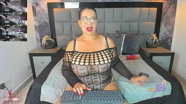 Your Lady Milf online show from 01-13-26, 07:07