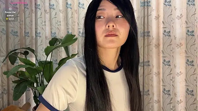 nanaliu6 online show from 02-14-26, 10:48