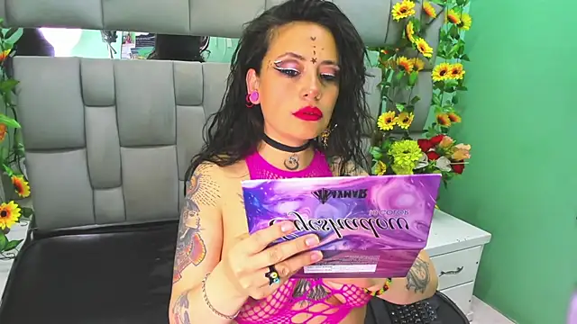 Fenix Lilith online show from 09-11-25, 12:16