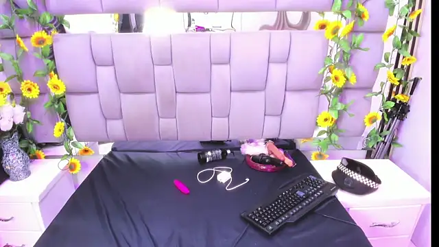 Fenix Lilith online show from 02-15-26, 02:05