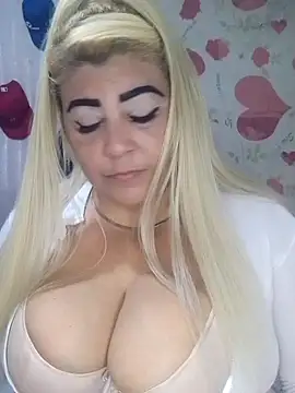 BonniAdams online show from 10-22-25, 03:44