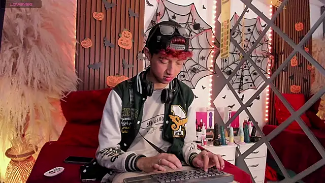 Allen Starck online show from 10-15-25, 02:10