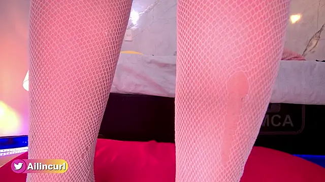 ailin curl online show from 03-06-26, 09:43