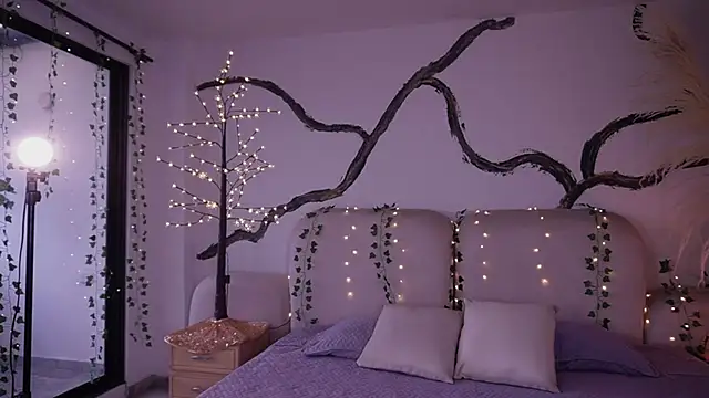 Snapshot of soidai_miiu chatting on 12-04-25, 08:52 soidai miiu online show from 12-04-25, 08:52