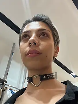 Snapshot of soidai_miiu chatting on 11-15-25, 07:40 soidai miiu online show from 11-15-25, 07:40