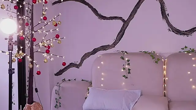 Snapshot of soidai_miiu chatting on 12-20-25, 09:39 soidai miiu online show from 12-20-25, 09:39