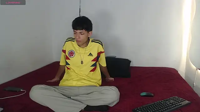 Snapshot of the_murderer chatting on 03-21-25, 05:32 the murderer online show from 03-21-25, 05:32