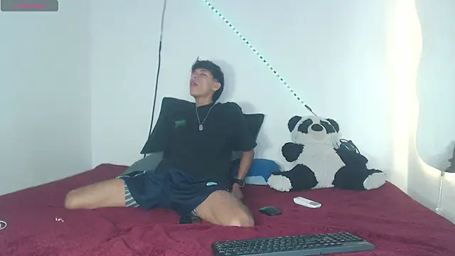 Snapshot of the_murderer chatting on 03-13-25, 06:05 the murderer online show from 03-13-25, 06:05