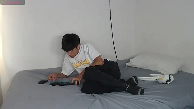 Snapshot of the_murderer chatting on 02-25-25, 05:30 the murderer online show from 02-25-25, 05:30