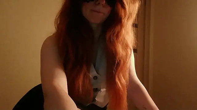  AliceOwen  online show from 08-08-26, 09:44