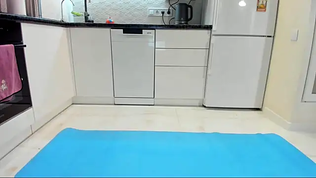 Snapshot of Katya_yoga chatting on 09-30-25, 03:56 Katya yoga online show from 09-30-25, 03:56