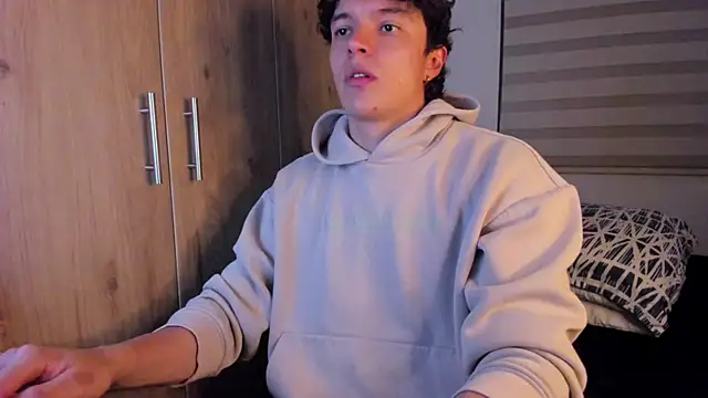 Mastrangelo xxx online show from 10-29-25, 03:16