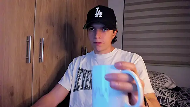 Mastrangelo xxx online show from 10-14-25, 03:18