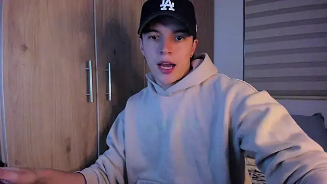 Mastrangelo xxx online show from 09-19-25, 04:27