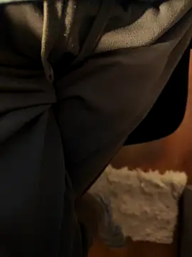 Snapshot of leinadanal chatting on 03-21-25, 01:02 leinadanal online show from 03-21-25, 01:02