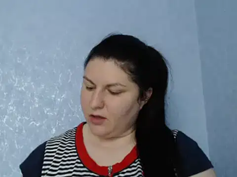 KiraSwee online show from 09-22-25, 03:18