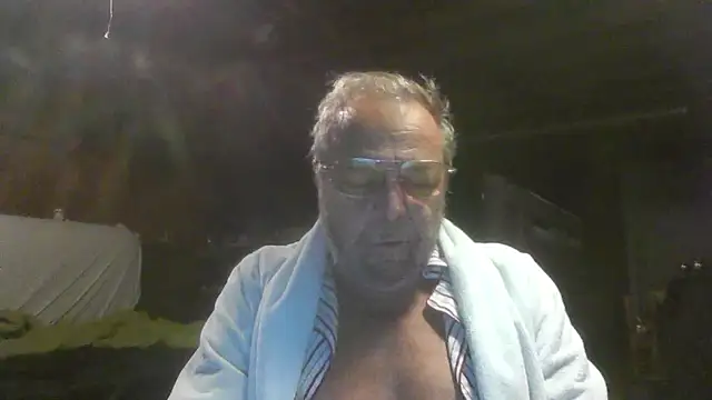 Snapshot of mercuryice chatting on 10-30-25, 03:09 mercuryice online show from 10-30-25, 03:09