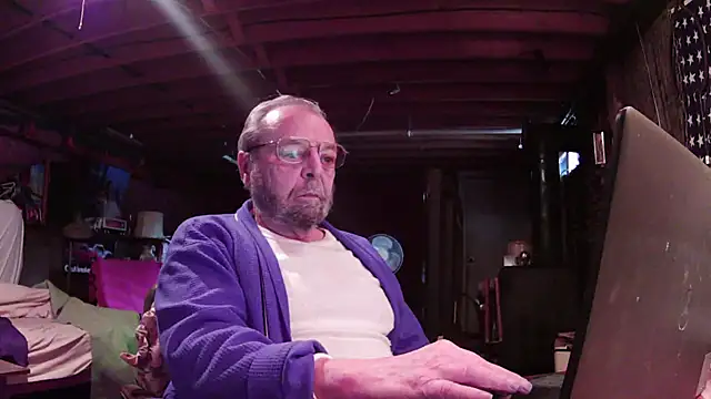 Snapshot of mercuryice chatting on 02-10-25, 02:16 mercuryice online show from 02-10-25, 02:16