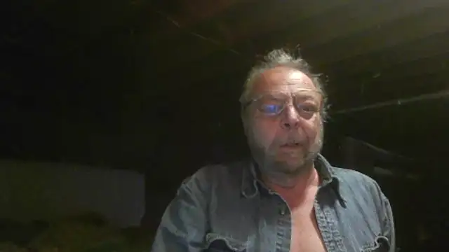 Snapshot of mercuryice chatting on 04-14-26, 02:44 mercuryice online show from 04-14-26, 02:44