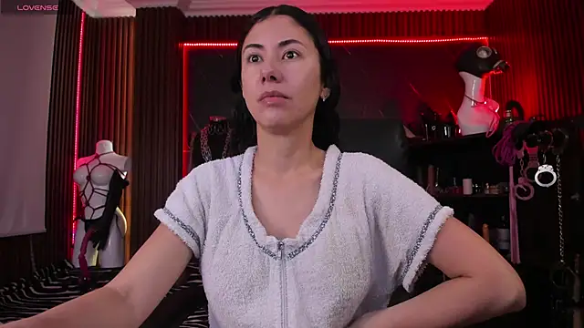 XiaQueen online show from 12-05-25, 11:20