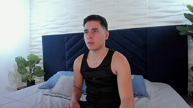 Gabriell ramirez online show from 03-18-25, 03:56