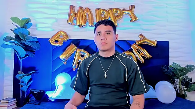Gabriell ramirez online show from 10-11-25, 03:51