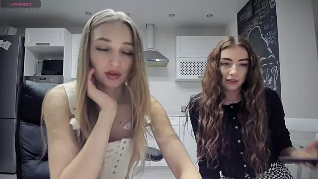 lisenok online show from 04-14-26, 08:58