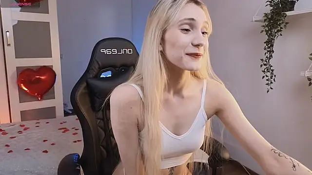 elliefrost online show from 02-12-25, 09:22