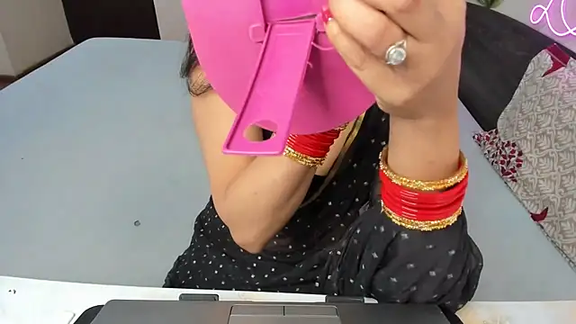 Queen Couple online show from 02-18-26, 05:49