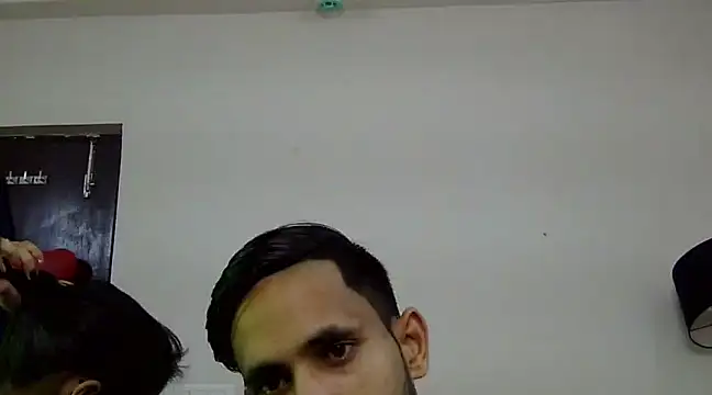 Snapshot of Queen_Couple chatting on 02-21-25, 05:31 Queen Couple online show from 02-21-25, 05:31