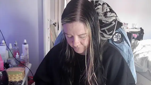 AureliaXOX online show from 10-01-25, 09:25