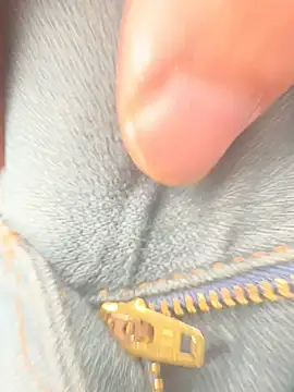 Snapshot of sark0606 chatting on 02-04-25, 11:05 sark0606 online show from 02-04-25, 11:05